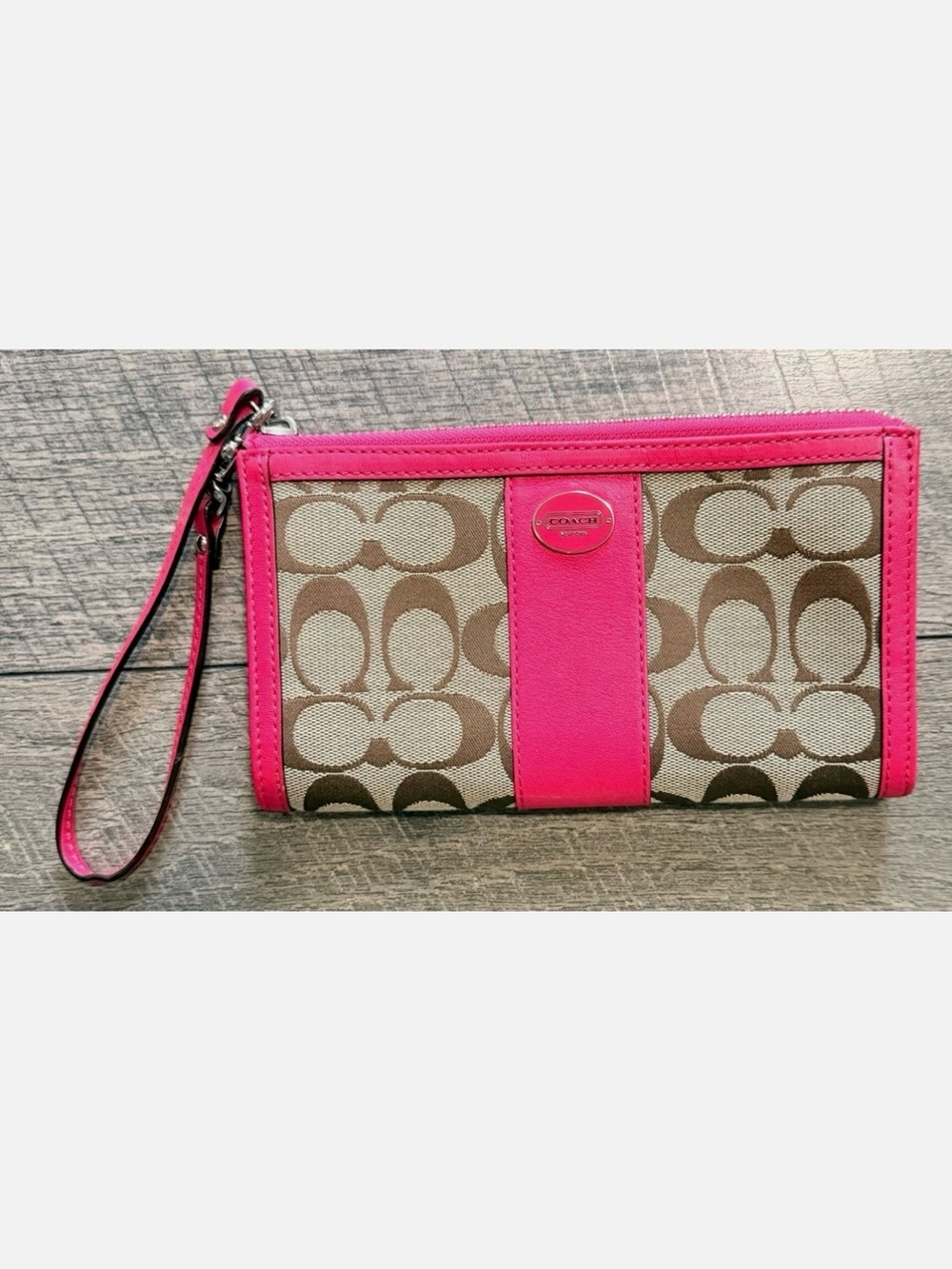 Authentic Coach Signature Leather Corner Zip Wristlet Bright Pink Beige